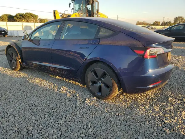 5YJ3E1EA0MF930719 2021 TESLA MODEL 3 - Image 2