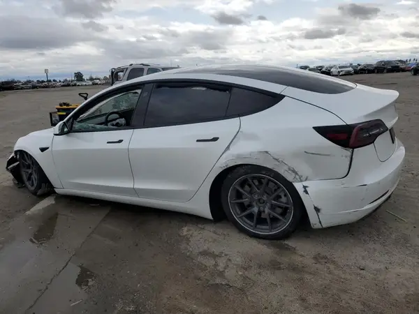 5YJ3E1EA0MF939730 2021 TESLA MODEL 3 - Image 2