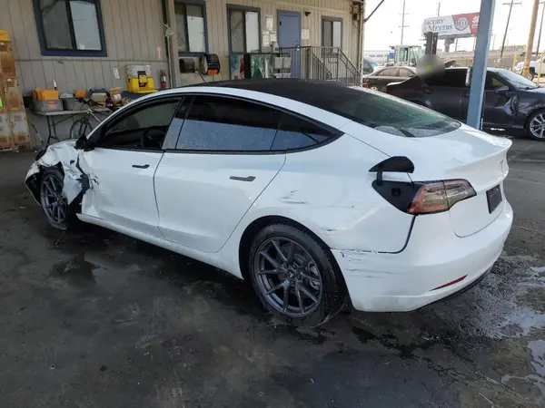 5YJ3E1EA0MF940389 2021 TESLA MODEL 3 - Image 2