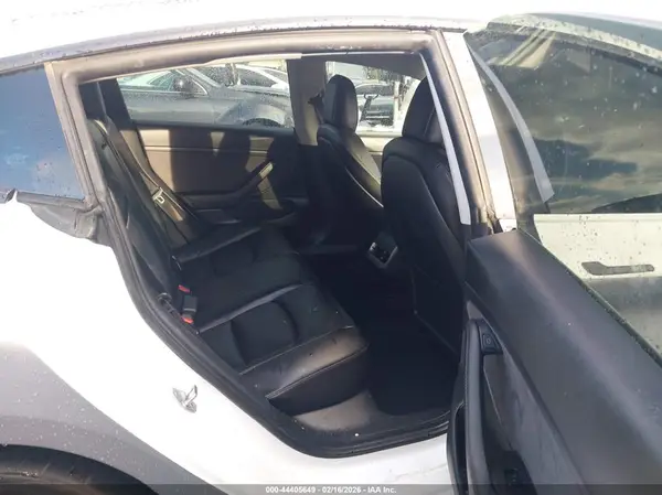 5YJ3E1EA0MF940408 2021 TESLA MODEL 3 - Image 8