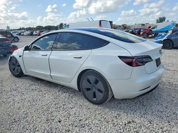 5YJ3E1EA0MF988586 2021 TESLA MODEL 3 - Image 2