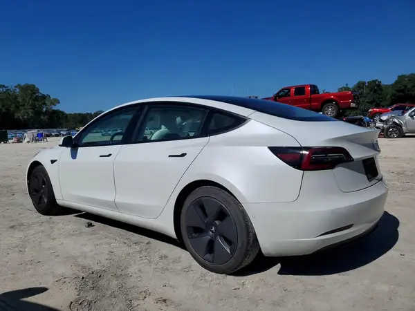 5YJ3E1EA0MF989821 2021 TESLA MODEL 3 - Image 2