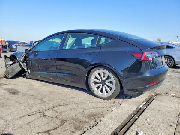 5YJ3E1EA0MF990709 2021 TESLA MODEL 3 - Image 2