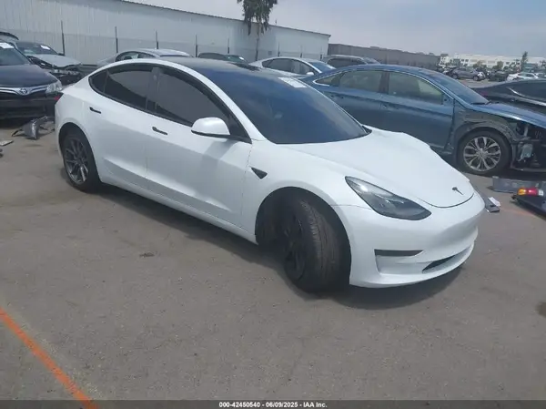 5YJ3E1EA0NF102851 2022 TESLA MODEL 3 - Image 1