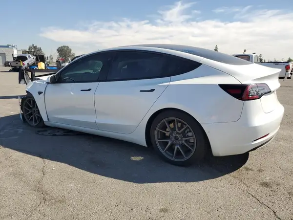 5YJ3E1EA0NF124137 2022 TESLA MODEL 3 - Image 2