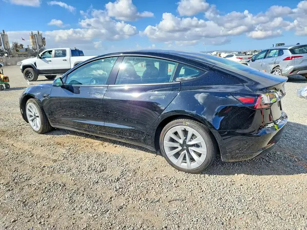 5YJ3E1EA0NF135025 2022 TESLA MODEL 3 - Image 2