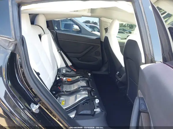 5YJ3E1EA0NF137714 2022 TESLA MODEL 3 - Image 8