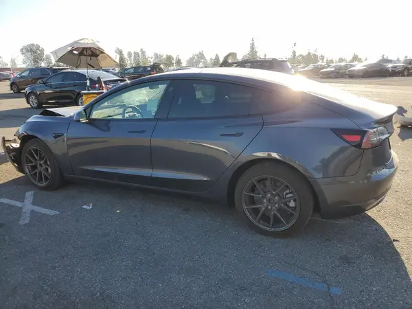 5YJ3E1EA0NF170678 2022 TESLA MODEL 3 - Image 2