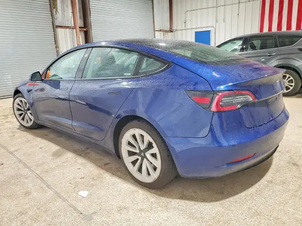 5YJ3E1EA0NF189005 2022 TESLA MODEL 3 - Image 2