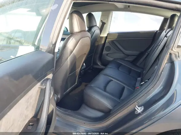 5YJ3E1EA0NF206479 2022 TESLA MODEL 3 - Image 8