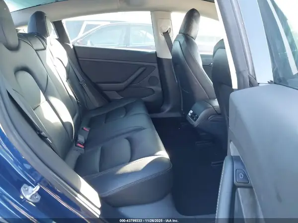 5YJ3E1EA0NF235089 2022 TESLA MODEL 3 - Image 8
