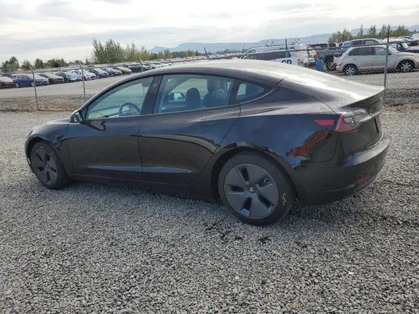 5YJ3E1EA0NF235108 2022 TESLA MODEL 3 - Image 2