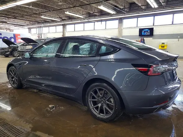 5YJ3E1EA0NF285698 2022 TESLA MODEL 3 - Image 2