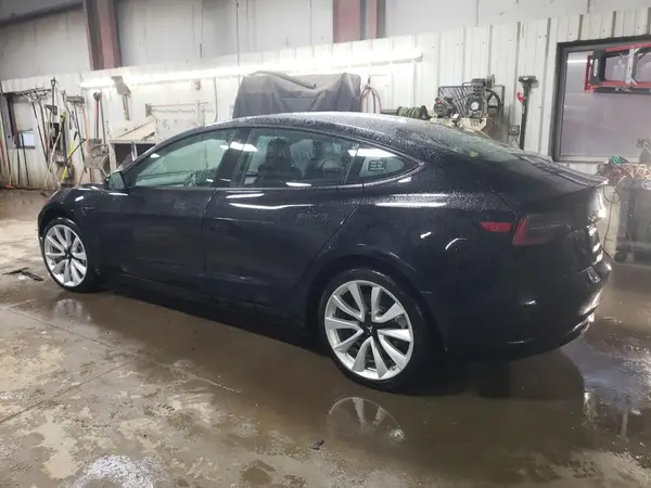 5YJ3E1EA0NF285796 2022 TESLA MODEL 3 - Image 2