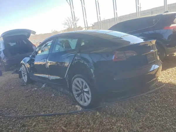 5YJ3E1EA0NF287483 2022 TESLA MODEL 3 - Image 2