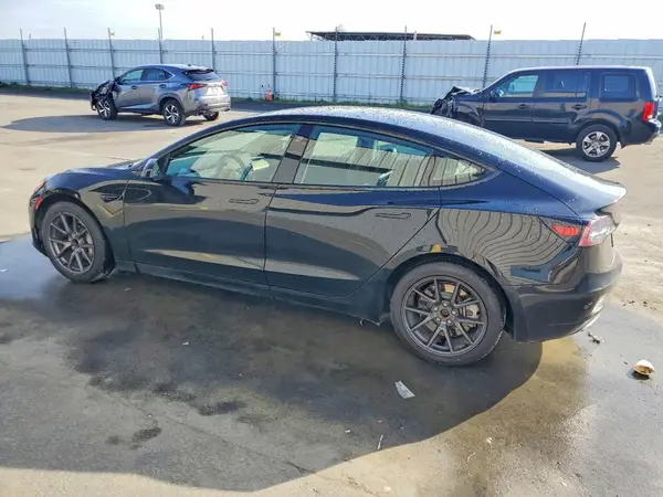 5YJ3E1EA0NF288021 2022 TESLA MODEL 3 - Image 2