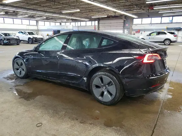 5YJ3E1EA0NF288035 2022 TESLA MODEL 3 - Image 2