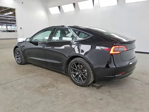 5YJ3E1EA0NF288472 2022 TESLA MODEL 3 - Image 2