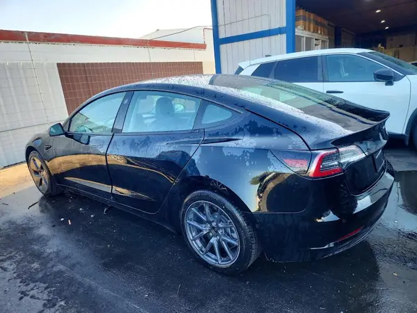 5YJ3E1EA0NF288858 2022 TESLA MODEL 3 - Image 2