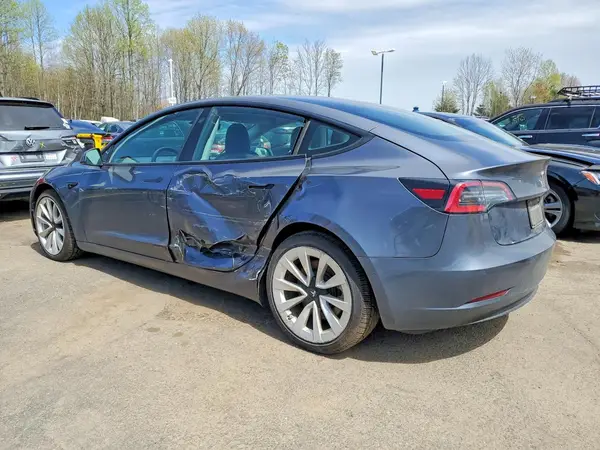 5YJ3E1EA0NF289928 2022 TESLA MODEL 3 - Image 2