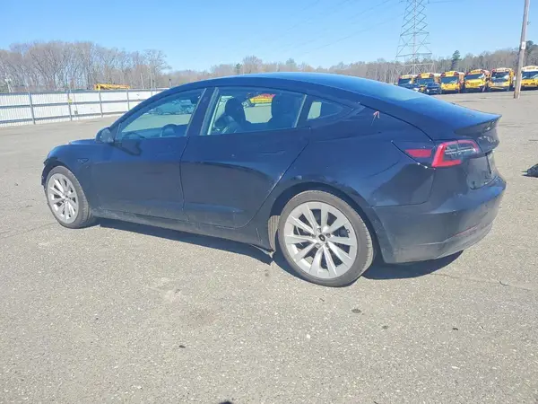 5YJ3E1EA0NF290755 2022 TESLA MODEL 3 - Image 2