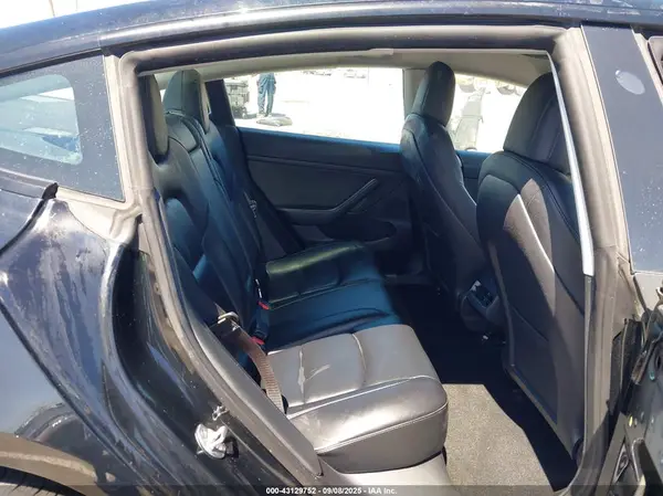 5YJ3E1EA0NF297995 2022 TESLA MODEL 3 - Image 8
