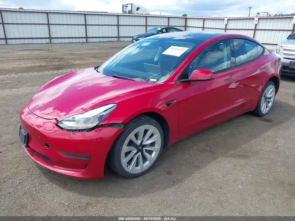 5YJ3E1EA0NF304010 2022 TESLA MODEL 3 - Image 2