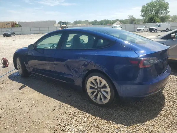 5YJ3E1EA0NF304492 2022 TESLA MODEL 3 - Image 2