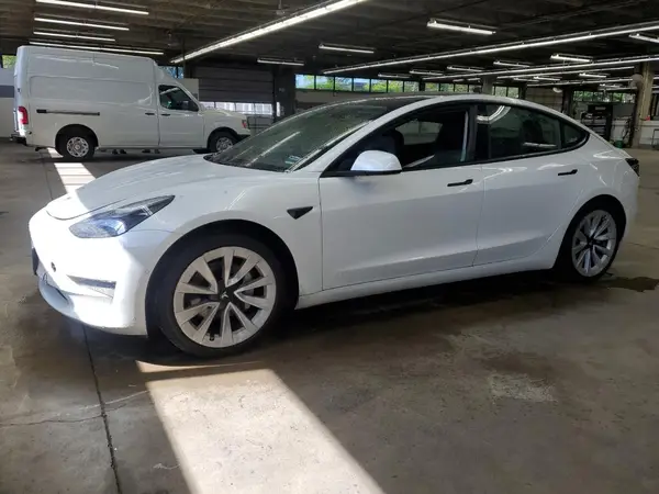 5YJ3E1EA0NF304640 2022 TESLA MODEL 3 - Image 1