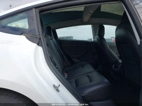 5YJ3E1EA0NF305416 2022 TESLA MODEL 3 - Image 8