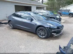 5YJ3E1EA0NF305786 2022 TESLA MODEL 3