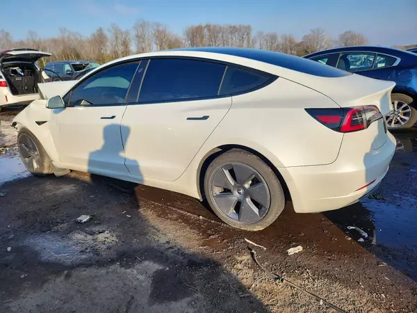 5YJ3E1EA0NF306470 2022 TESLA MODEL 3 - Image 2