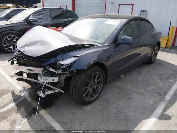 5YJ3E1EA0NF352462 2022 TESLA MODEL 3 - Image 2
