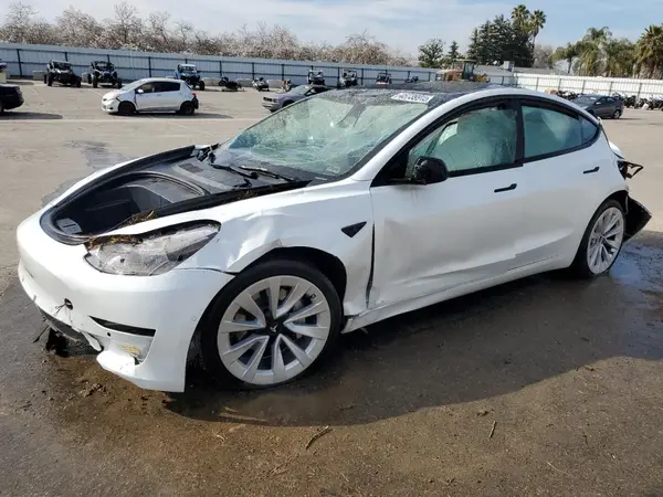 5YJ3E1EA0NF352803 2022 TESLA MODEL 3 - Image 1