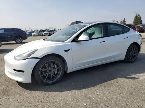 5YJ3E1EA0NF360111 2022 TESLA MODEL 3 - Image 1