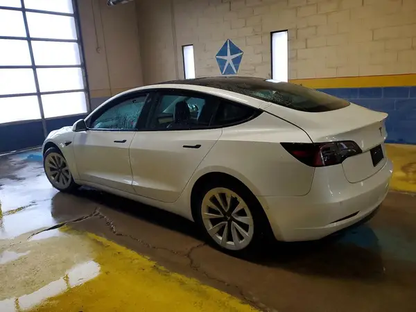 5YJ3E1EA0NF368449 2022 TESLA MODEL 3 - Image 2