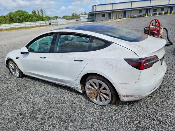 5YJ3E1EA0NF369214 2022 TESLA MODEL 3 - Image 2