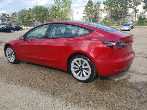 5YJ3E1EA0NF369813 2022 TESLA MODEL 3 - Image 2