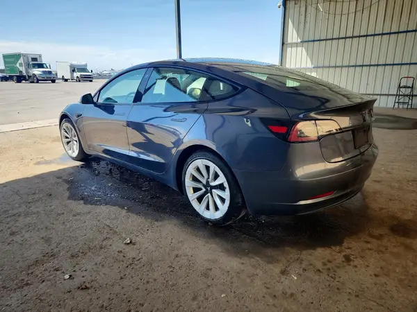 5YJ3E1EA0NF370024 2022 TESLA MODEL 3 - Image 2