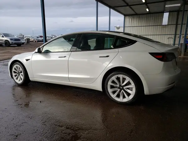 5YJ3E1EA0NF370184 2022 TESLA MODEL 3 - Image 2