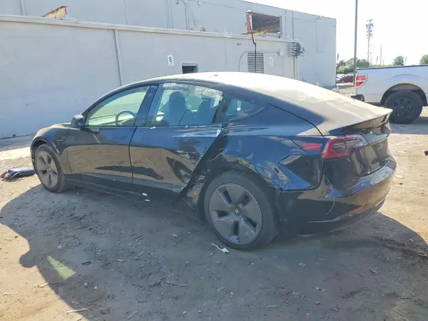 5YJ3E1EA0NF370198 2022 TESLA MODEL 3 - Image 2