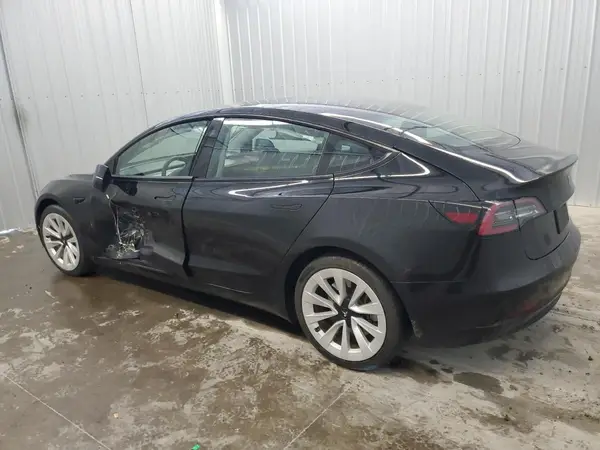 5YJ3E1EA0NF371738 2022 TESLA MODEL 3 - Image 2