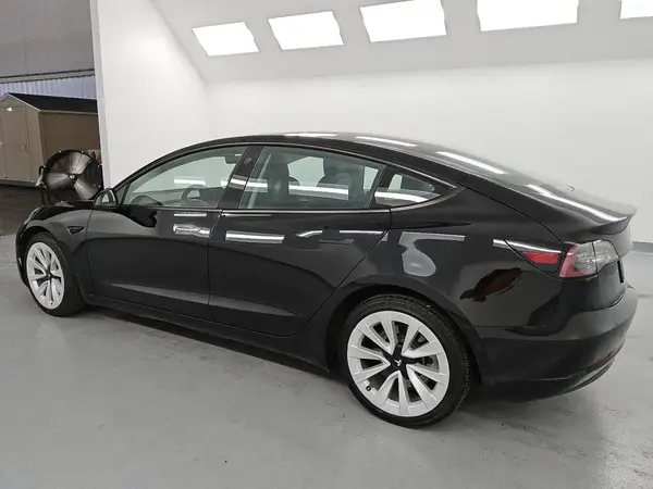 5YJ3E1EA0NF372033 2022 TESLA MODEL 3 - Image 2
