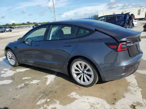 5YJ3E1EA0NF372114 2022 TESLA MODEL 3 - Image 2