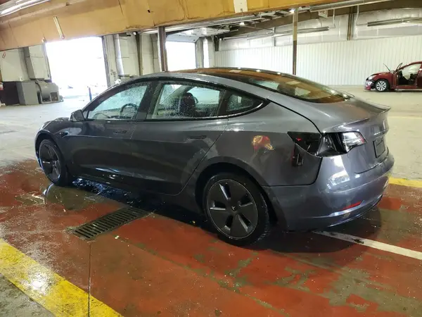 5YJ3E1EA0NF372145 2022 TESLA MODEL 3 - Image 2