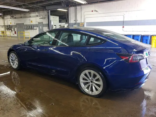 5YJ3E1EA0NF372288 2022 TESLA MODEL 3 - Image 2