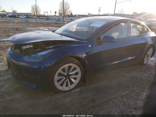 5YJ3E1EA0NF372291 2022 TESLA MODEL 3 - Image 2