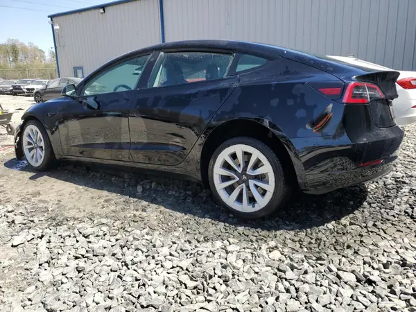 5YJ3E1EA0NF372436 2022 TESLA MODEL 3 - Image 2