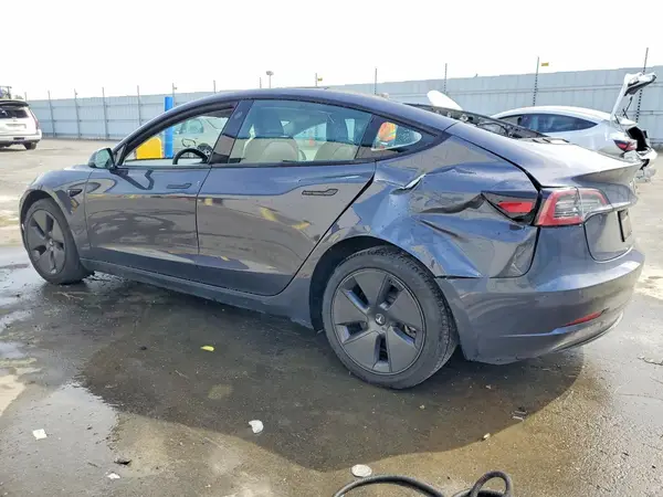 5YJ3E1EA0NF372503 2022 TESLA MODEL 3 - Image 2