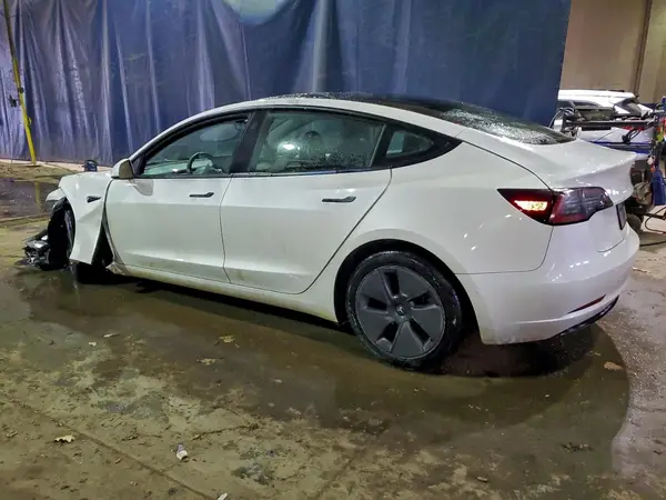 5YJ3E1EA0NF372551 2022 TESLA MODEL 3 - Image 2